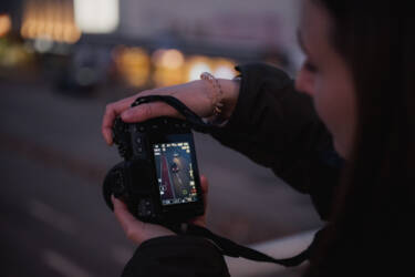 Nikon magazine - Antonia Thomsen  low-light and street nights