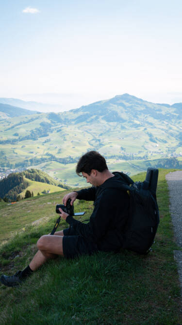 Nikon magazine - vertical video with Memories from Abroad
